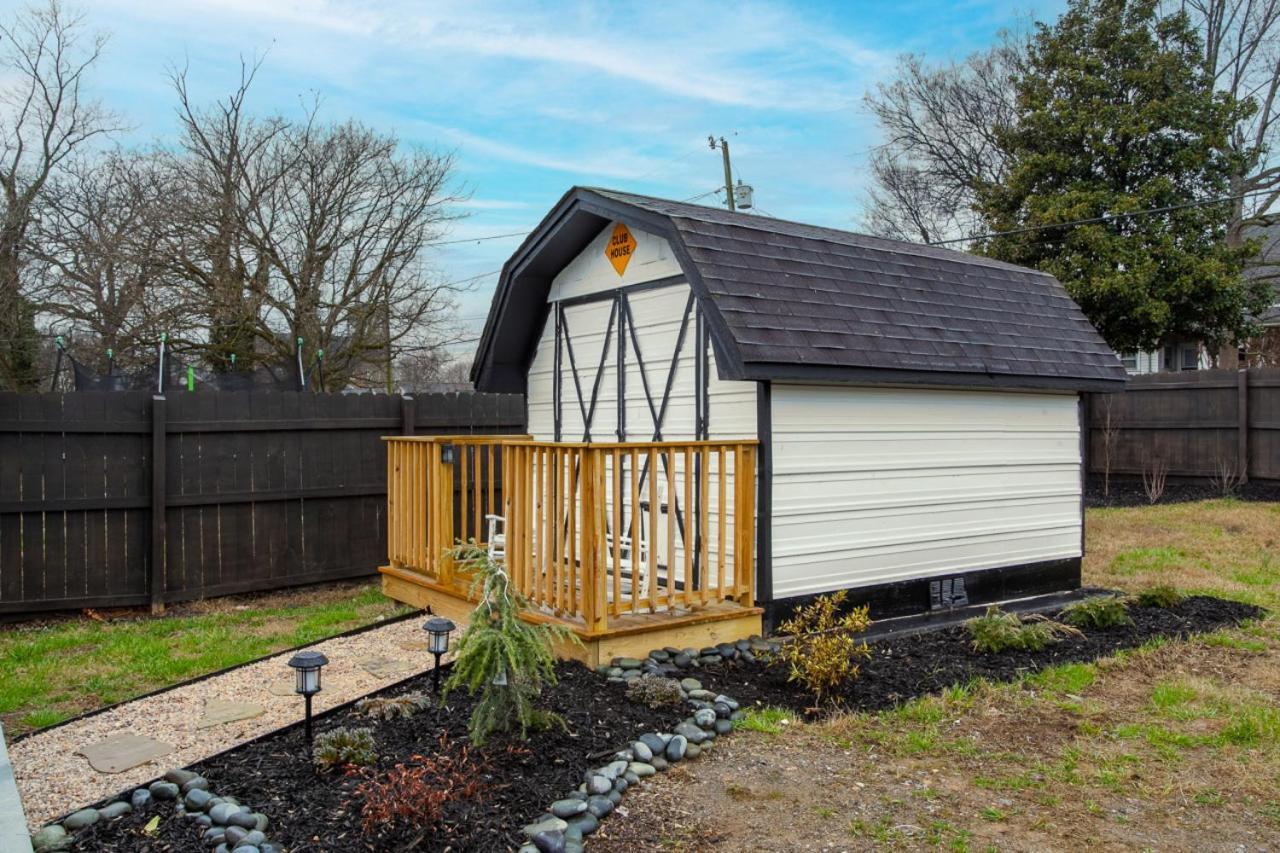 Blue Valley Inn - Hot Tub & Spacious Play Area! Knoxville Exterior photo